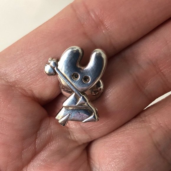 Santiago de Compostela Pilgrimage Xacobeo 1993 pin - Picture 2 of 4